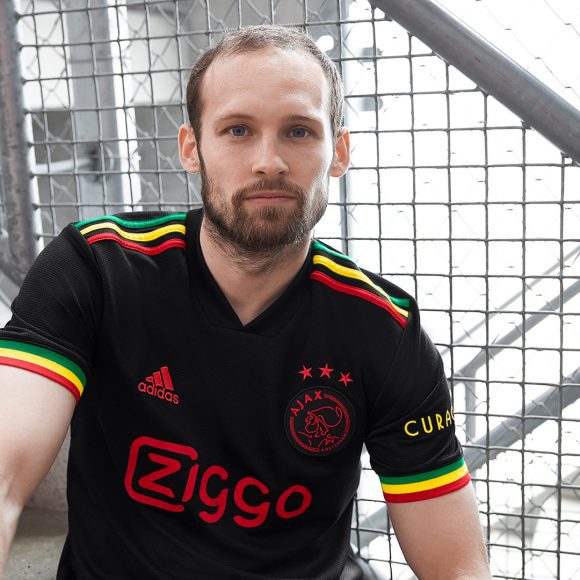 caballo de fuerza tuyo Dispuesto what to wear now: Ajax and adidas release third kit inspired by Bob Marley  - Verge Magazine