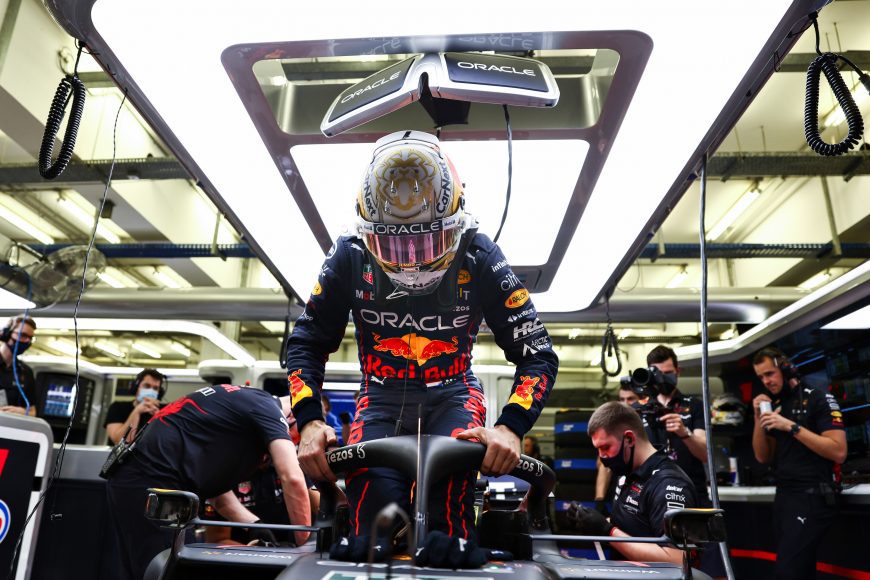BAHRAIN, BAHRAIN - MARCH 11: Max Verstappen of the Netherlands and Oracle Red Bull Racing prepares to drive in the garage during Day Two of F1 Testing at Bahrain International Circuit on March 11, 2022 in Bahrain, Bahrain. (Photo by Mark Thompson/Getty Images) // Getty Images / Red Bull Content Pool // SI202203110457 
