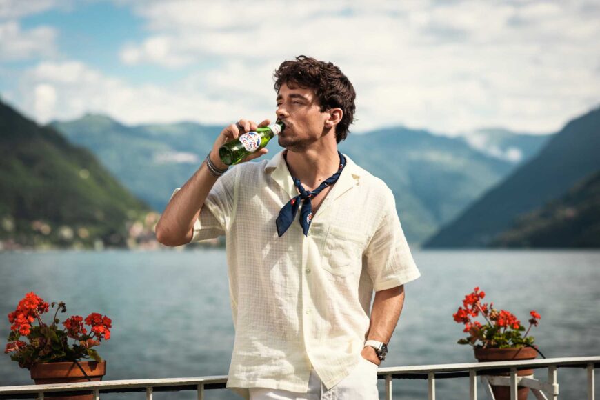 Peroni Nastro Azzurro 0.0%, the super-premium Italian beer brand from Asahi Europe & International, has announced a multi-year partnership with global motorsport and lifestyle icon, Charles Leclerc. As the first ever global brand ambassador for Peroni Nastro Azzurro 0.0%, Charles Leclerc will star in the new ‘0.0% to 100%’ campaign, celebrating the premium brands’ distinctive taste and brand ethos, ‘live every moment’.