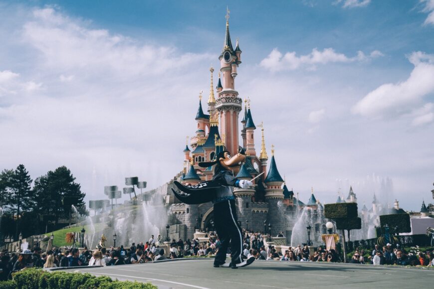 DisneyMusicFestival_SupportingVisual_Goofy's Imaginary Orchestra_CreditsMarieFlamentforDisneylandParis Large