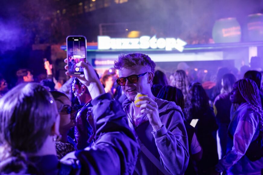 BuzzBallz pop up in London at a bus stop for BuzzStopz, flipping those everyday wait-times into spontaneous parties with Louis Bekk.
