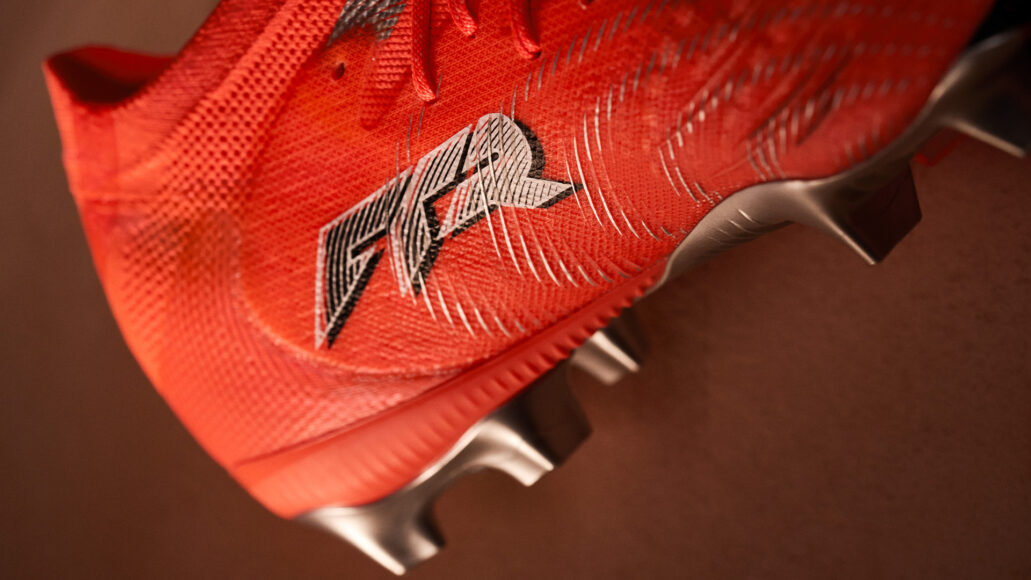 26SS_PR_TS_Football_Q1-Unleashed-Pack_Future_Uni_Detail-Shot_0340_16X9_1920X1080px