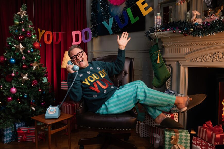 Alan Carr and Deliveroo - You Do Yule Hotline 7