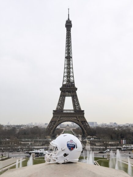 26008BD_NFL_ParisGame26_IMG_2001_PR Large