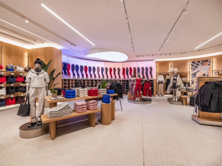 lululemon Regent Street flagsip in London_pant wall