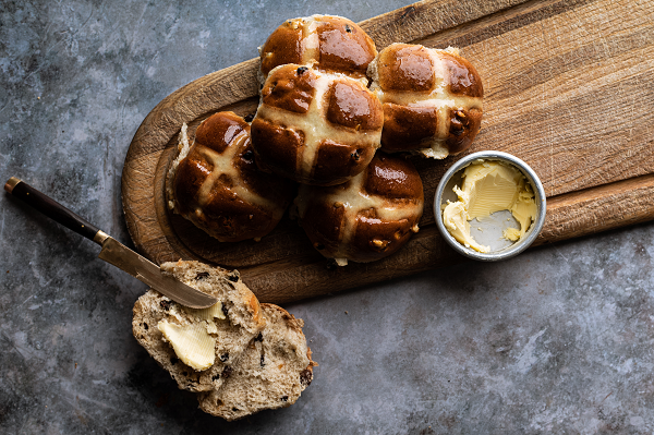bread-ahead-bakerys-hot-cross-buns