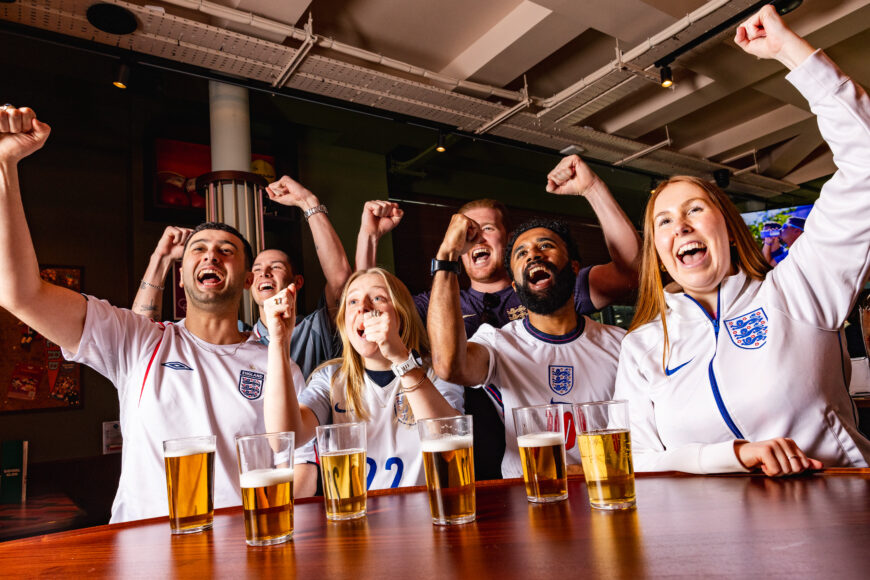 Kerb Sports Bar - HR-10