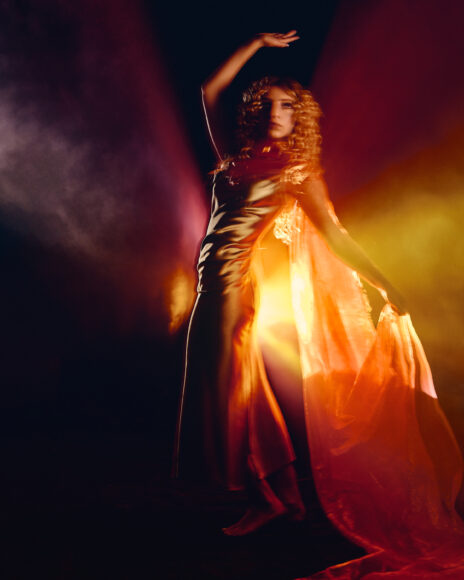 LolaBates_LoveandPower_HighRes_Promo_02