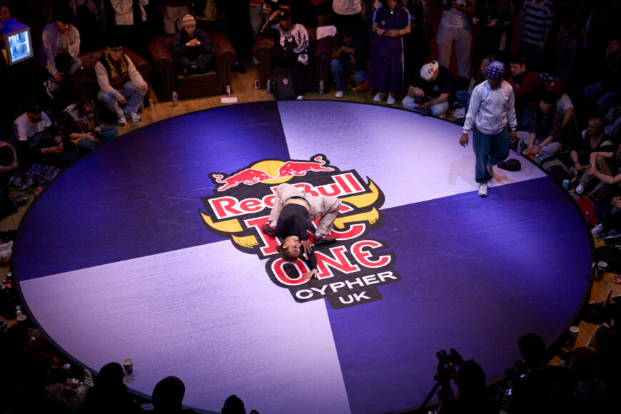 B-Girl Stefani and B-Girl Munirat