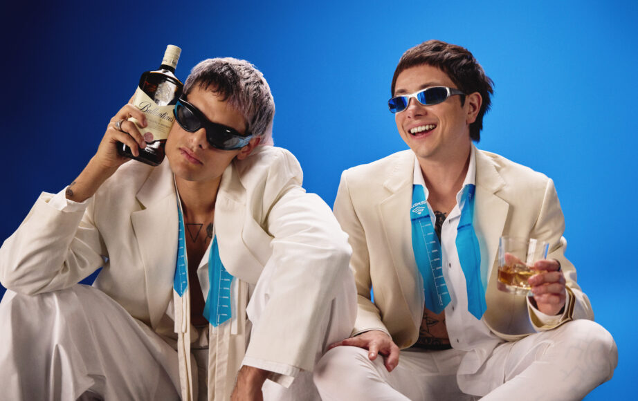 COLORSxSTUDIOS_press_image_1_Ca7riel_&_Paco_Amoroso_Ballantines