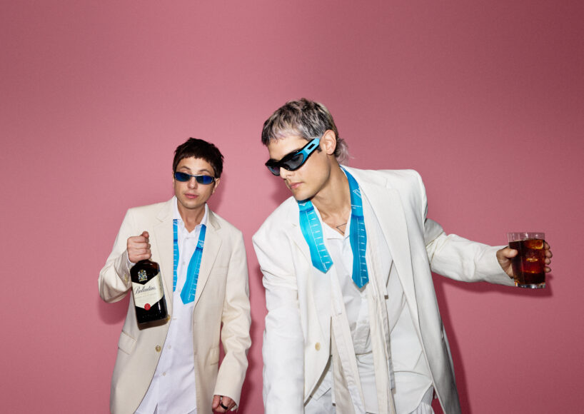 COLORSxSTUDIOS_press_image_2_Ca7riel_&_Paco_Amoroso_Ballantines