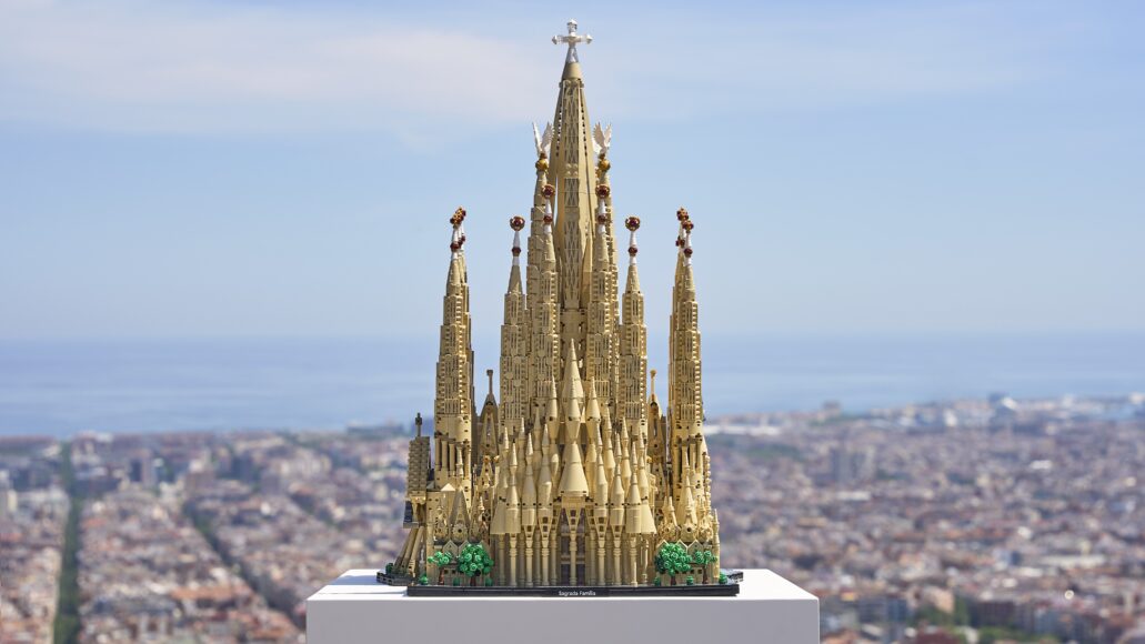 LEGO Icons La Sagrada Familia_Barcelona 1