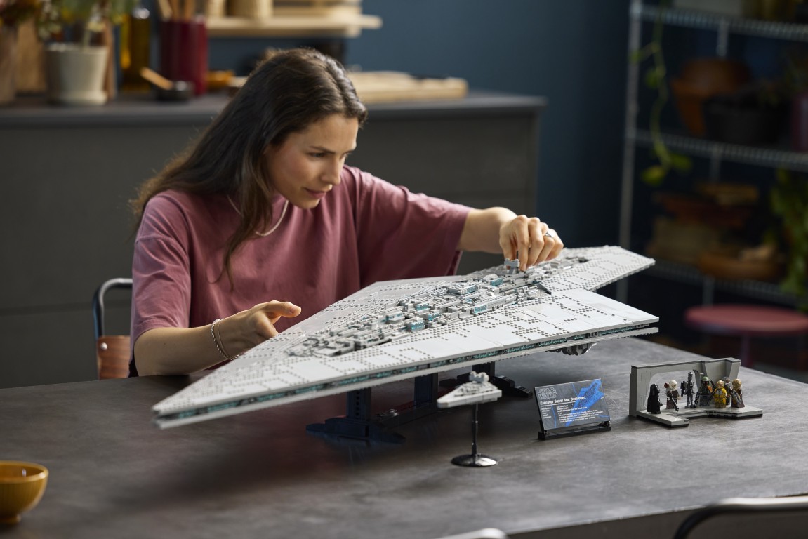 LEGO STAR WARS EXECUTOR SUPER STAR DESTROYER IS THE LONGEST LEGO STAR WARS SET YET!