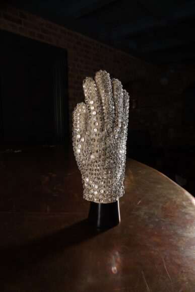 Crustal Glove (7) (Medium)